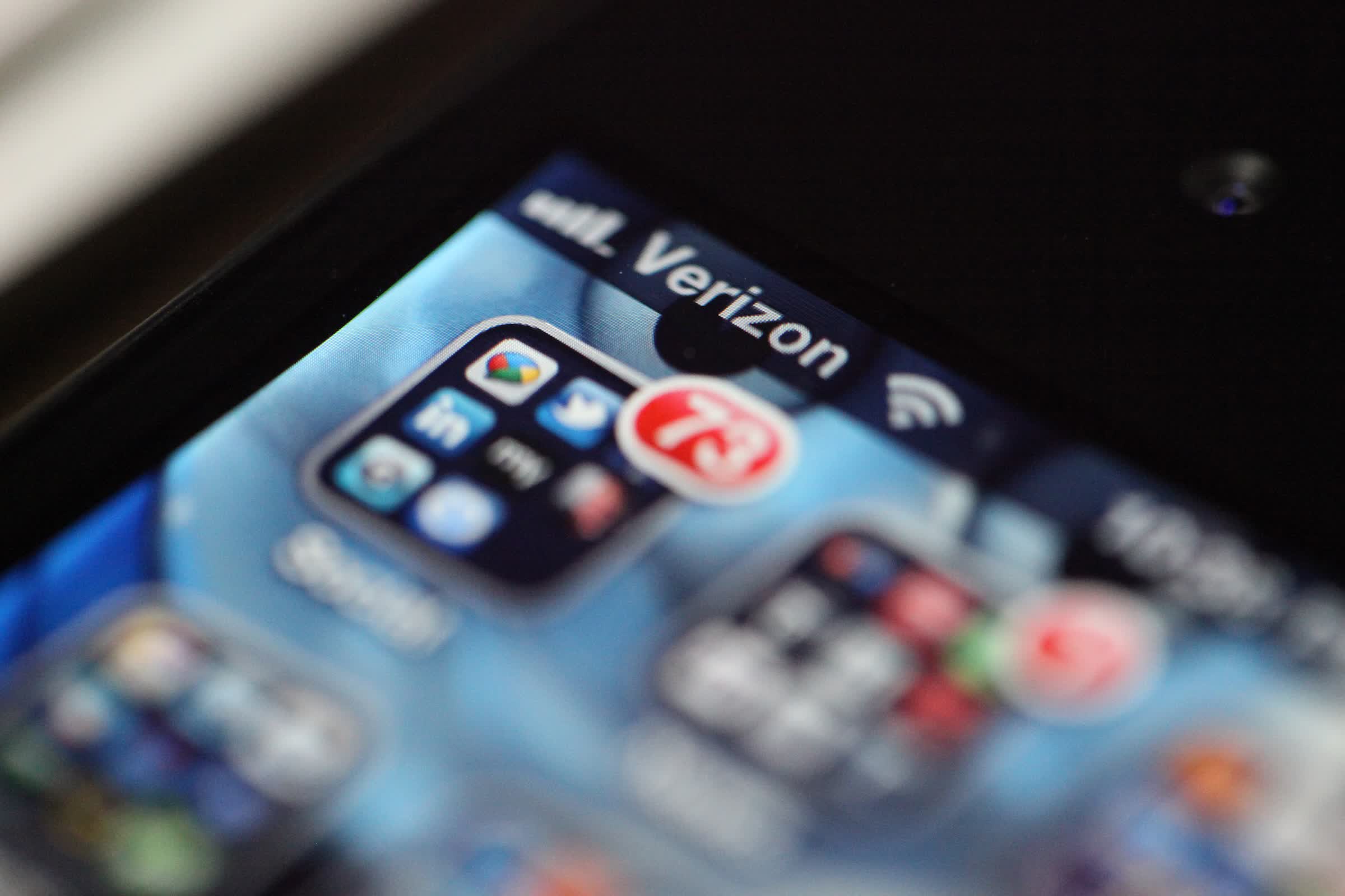 FCC kills Verizon's 60-day phone unlocking rule after massive fraud spike