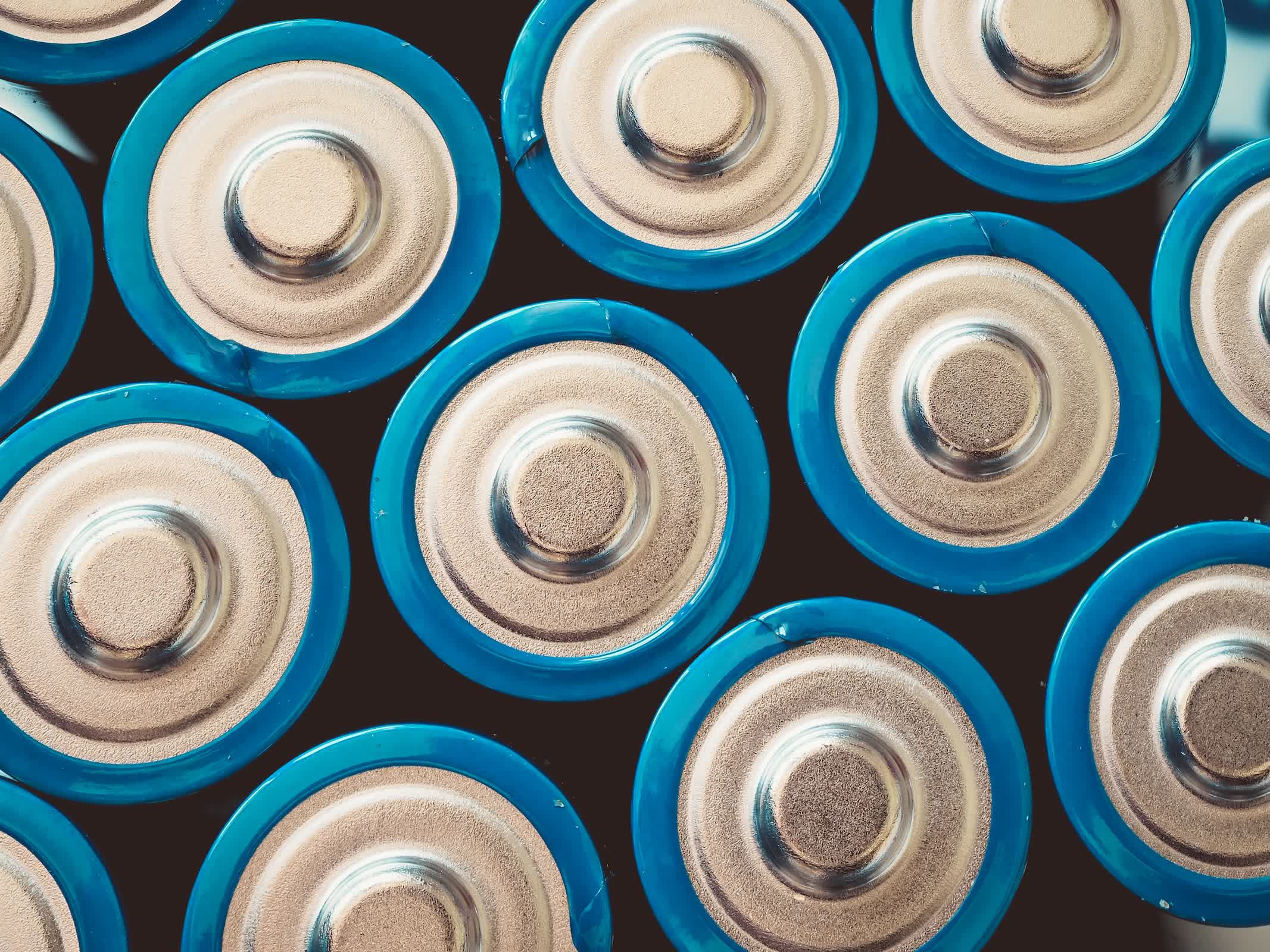 A new chemical trick could extend lithium-ion battery life without redesigning cells
