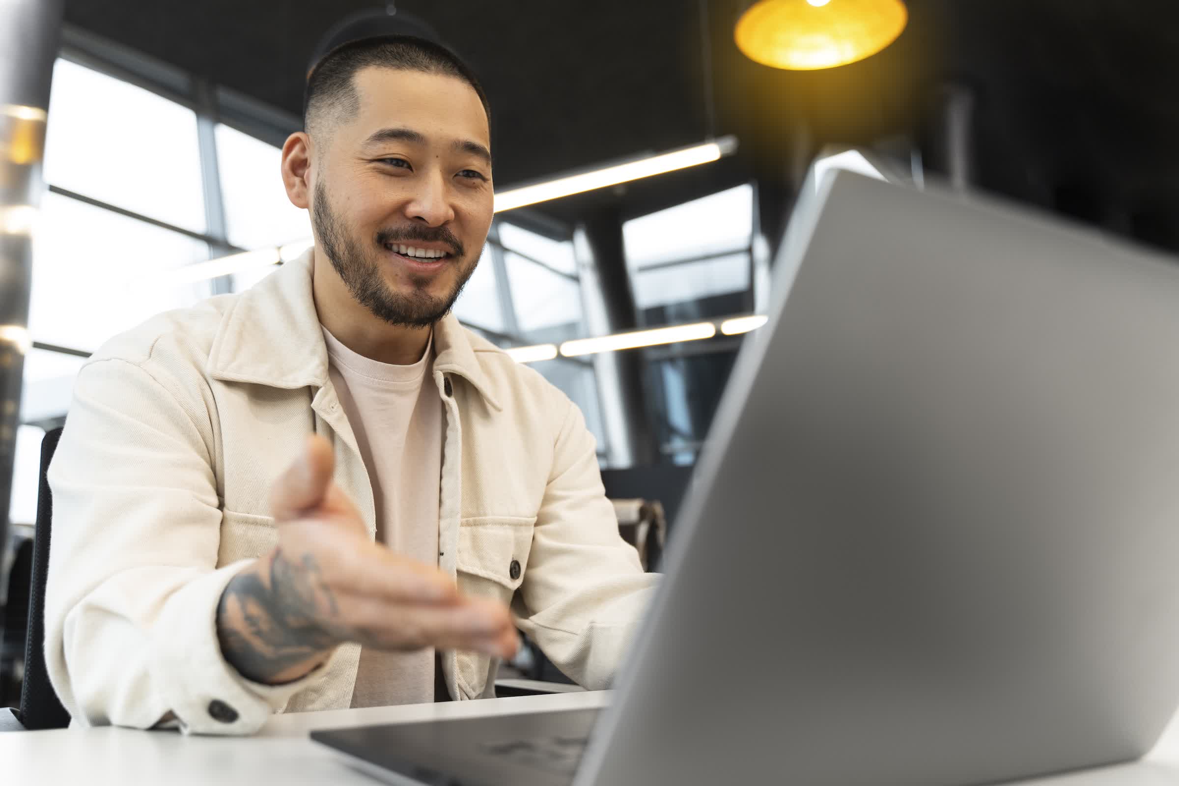 Apple redesigns its Mac buying experience with a new build-to