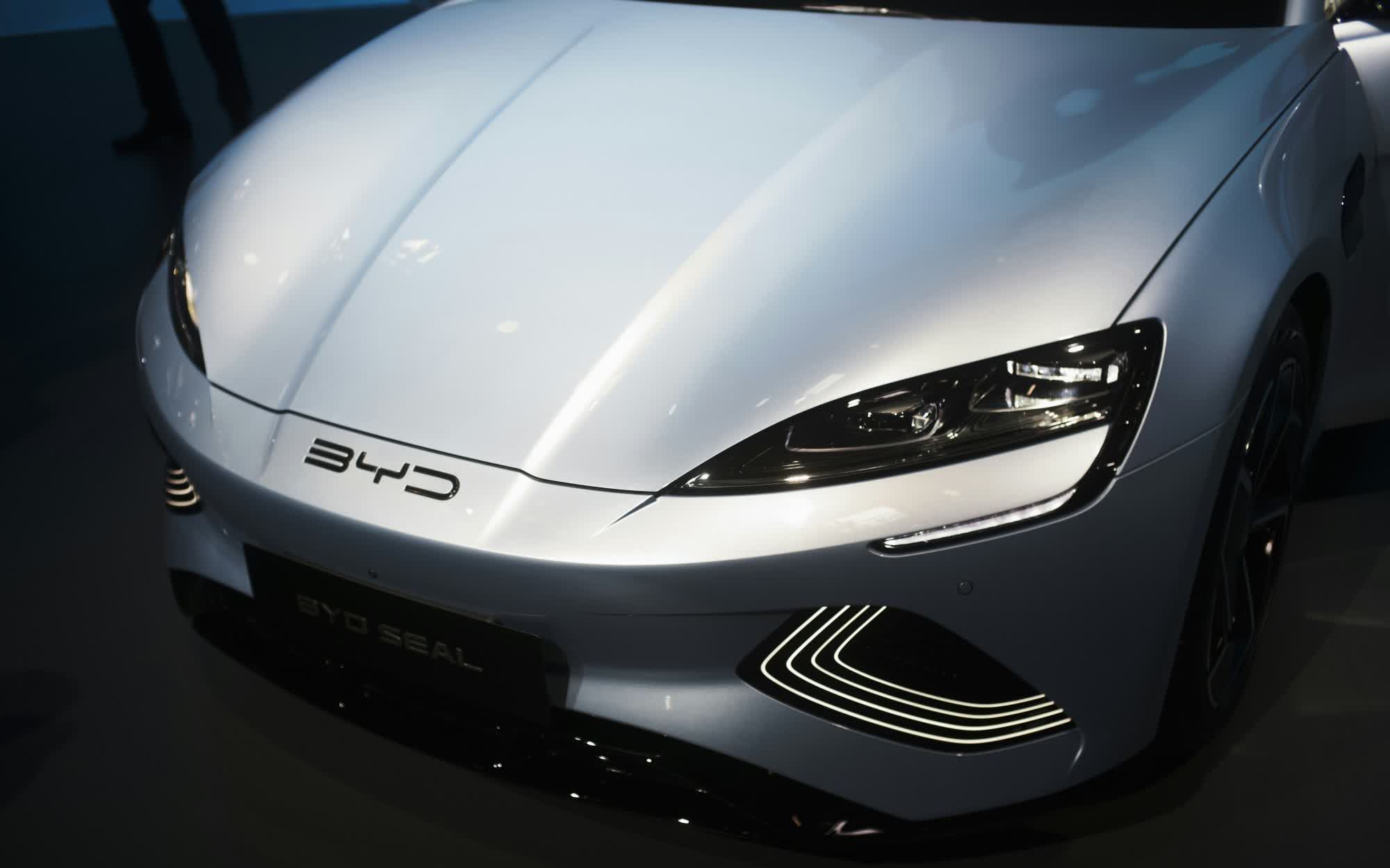 BYD showcases Blade EV battery with ultra-fast 9-minute recharging