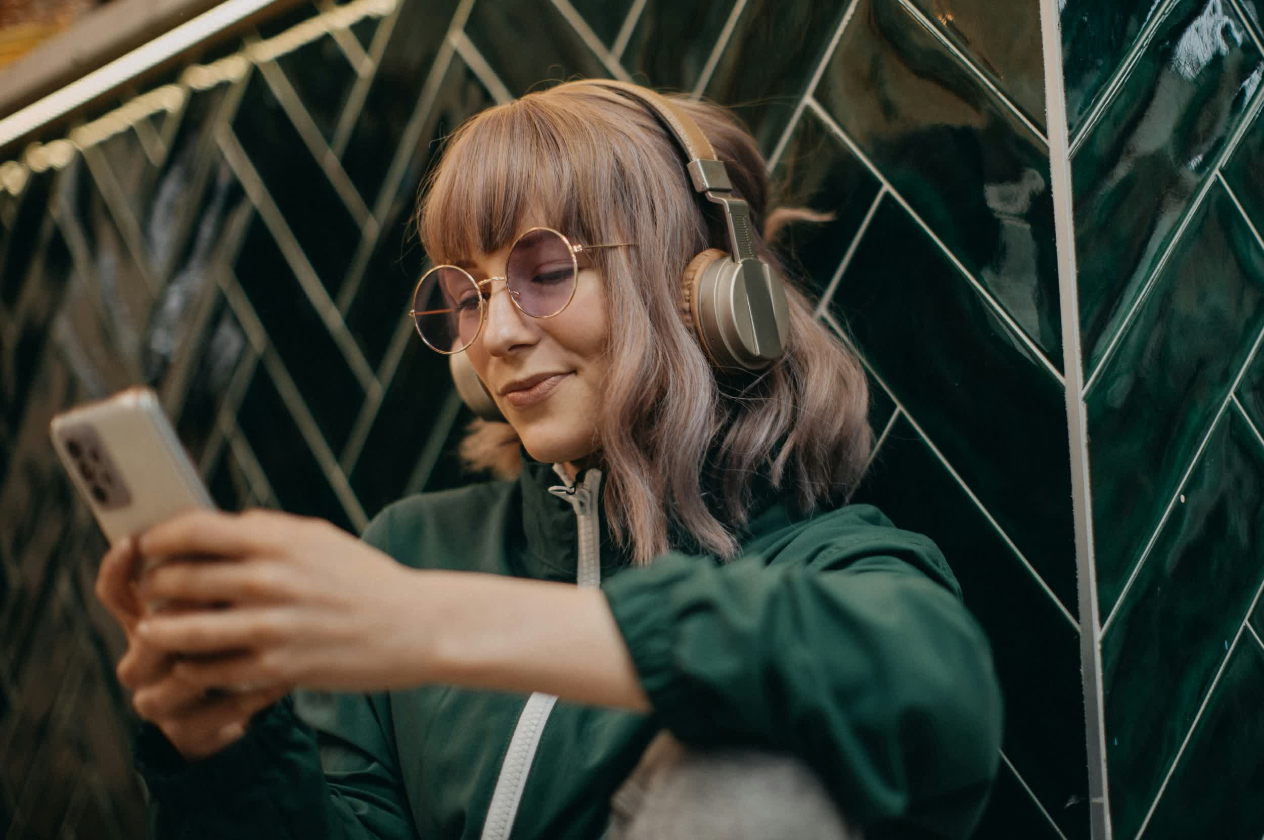 Spotify CEO defends AI music, promises musicians will be adequately compensated