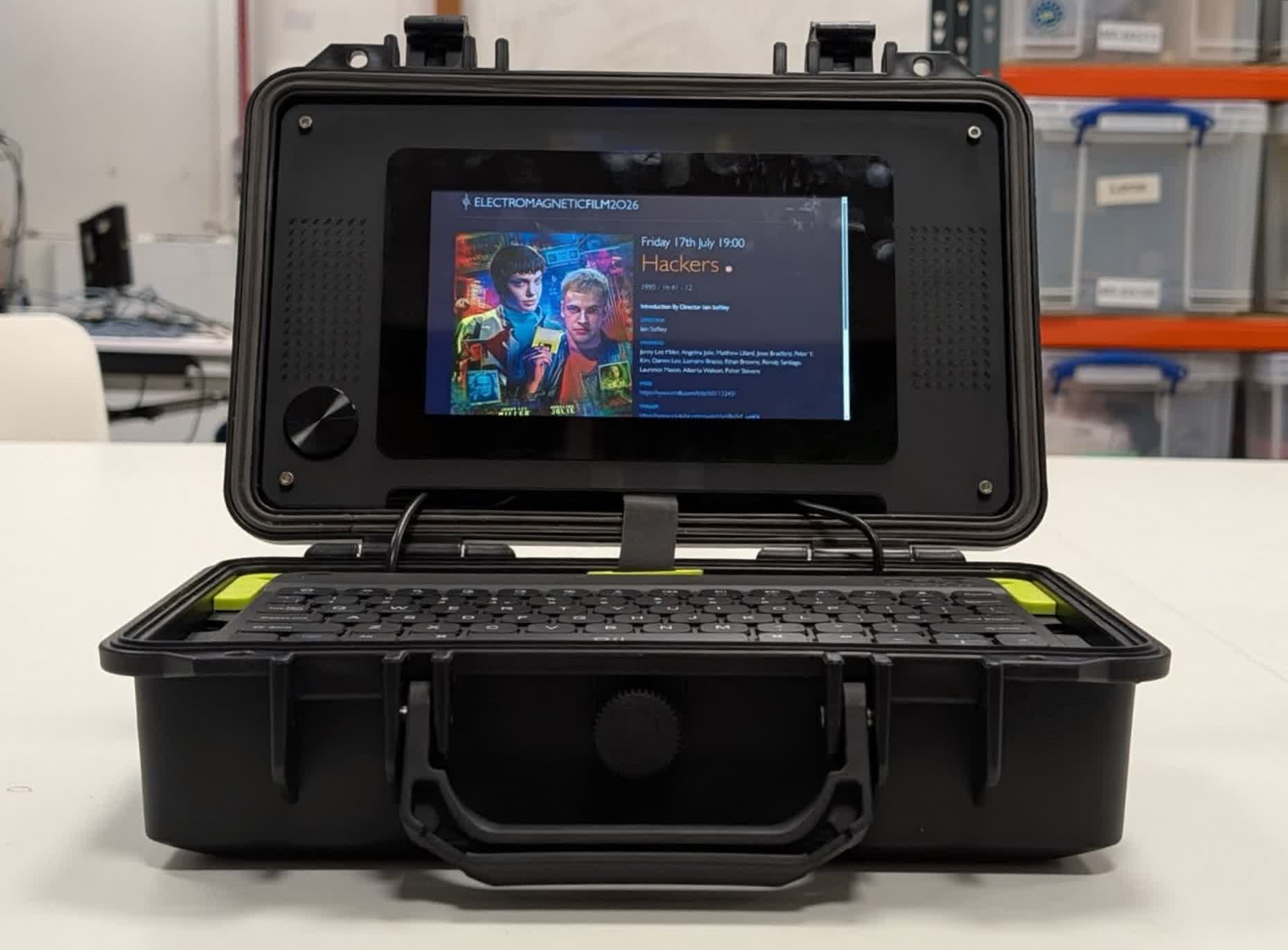 Raspberry Pi now has an official guide for building your own cyberdeck