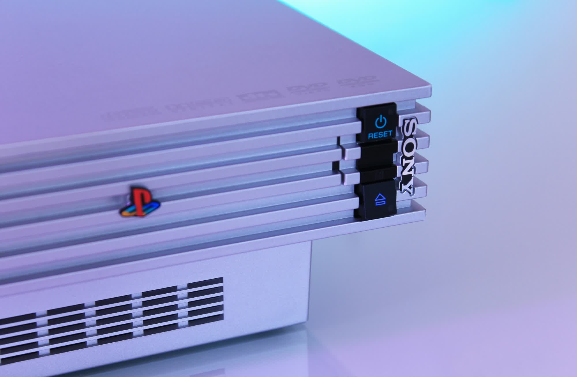 Спустя 26 лет энтузиасты взломали защитный чип PlayStation 2 Микроконтроллер MechaCon внутри консоли PlayStation 2