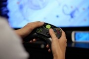 google android green throttle bluetooth bluetooth controller google green throttle android set-top box ouya hardware matt crowley karl townsend charles huang