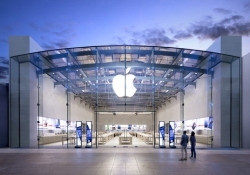 jony ive apple iphone greg christie software