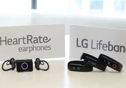 lg fitness tracker earphones