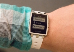 pebble jawbone misfit watch fitness smartwatch