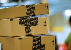 amazon releases diversity numbers time amazon diversity report