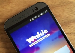 wakie social alarm clock lets wake strangers finally arrives ios app alarm clock