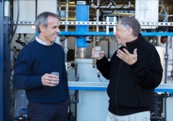watch bill gates bill gates water toilet bill and melinda gates foundation omniprocessor waste human waste janicki bioenergy