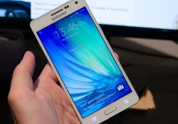 samsung galaxy a5 android samsung smartphone mid-range galaxy a5