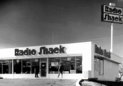 radioshack talks sell stores sprint shutter rest best buy retail bankruptcy radio shack