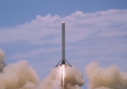 close spacex elon musk found rocket landing falcon 9 rocket