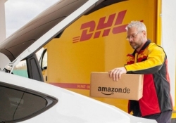 amazon audi ecommerce package delivery delivery trunk dhl munich