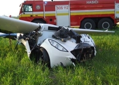 aeromobil crash flying car pilot stefan klein wreck