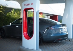 tesla cto tesla renewables battery technology electric car solar power straubel intersolar north america