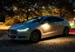 ford developing fancy adaptive spotlighting led lamps ford headlights lights