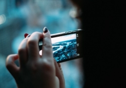 smartphones dslr-quality iphone camera photography camera phone phone dslr light linx phone camera dave grannar
