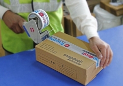 indian snapdeal alibaba foxconn softbank amazon india investment e-commerce online retail