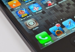 malware apple iphones iphone jailbreak apple id