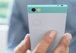 nextbit robin foxconn android storage cloud smartphone kickstarter phone usb type c tom moss