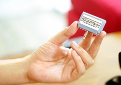 smartphone mobile gaming cartridge game handheld gaming game cartridges beatrobo tokyo game show pico cassette