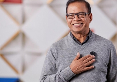 google star trek communicator bluetooth google glass star trek amit singhal star trek combadge combadge