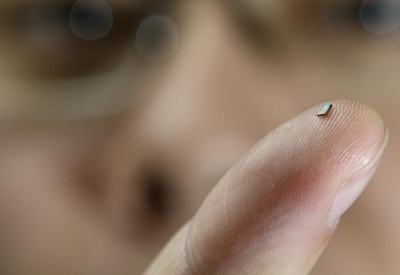 tiny wireless temperature sensor powered radio waves battery sensor iot temperature sensor wireless sensor