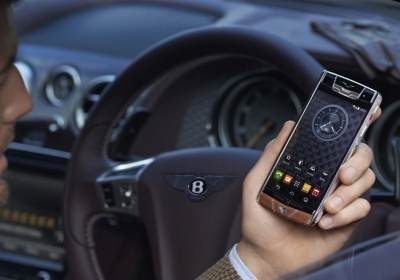 vertu android smartphone terrible luxury bentley