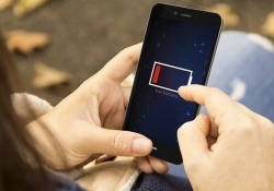 phones battery life fuel-cell maker