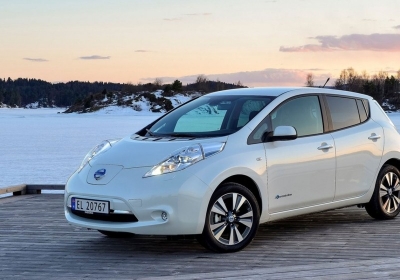 nissan leaf hacked web browser world internet browser hacker security researcher troy hunt car hack