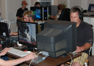 lan steam lan party virtual reality vr oculus rift multiplayer gaming vr gaming htc vive darshan shankar bigscreen