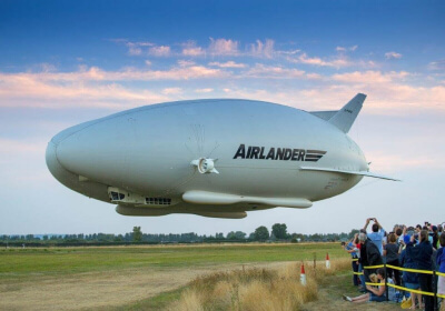 watch uk helium airlander 10 hav hybrid air vehicles airship worlds largest aircraft blimp