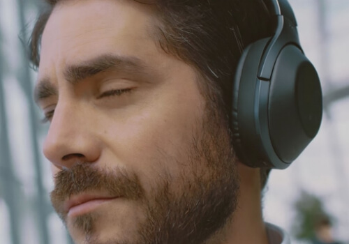 Sony's new MDR-1000X headphones offer multiple noise-cancelling modes