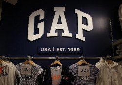 gap gap augmented reality dressingroom fashion clothing retail