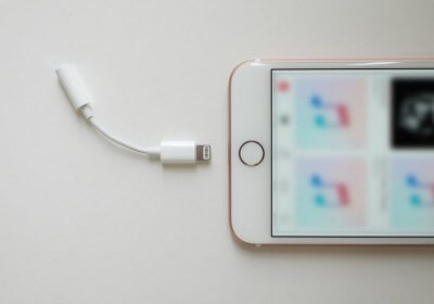 analyst iphones lightning usb type-c iphone 8 ming-chi kuo usb type-c