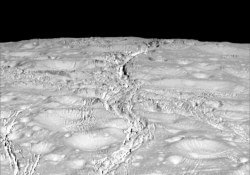 nasa finds evidence hydrothermal vents saturn moon enceladus
