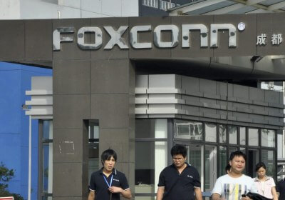 foxconn apple donald trump