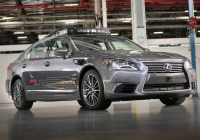 toyota chauffeur uber autonomous cars