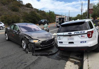 tesla model suv autopilot tesla accident
