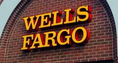 hundreds wells fargo glitch scandal loan