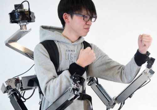 This VR controlled backpack turns the wearer into your robotic slave