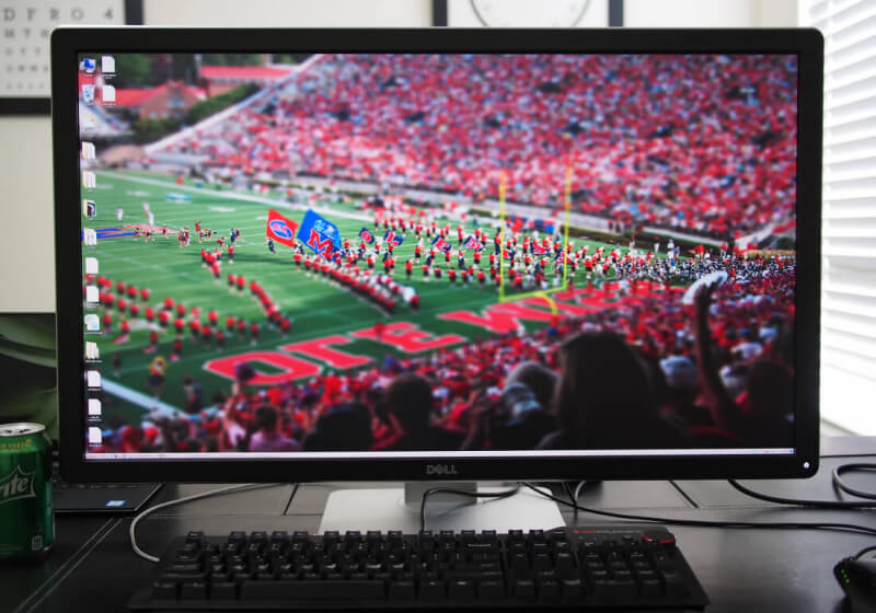 4k モニター　DELL UP3216Q Amazon.com: Dell Ultrasharp 32
