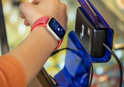 contactless iphone college apple watch apple wallet blackboard