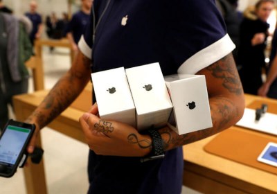 italian apple samsung planned obsolescence