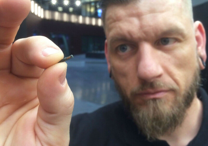 UK companies may implant employees with microchips