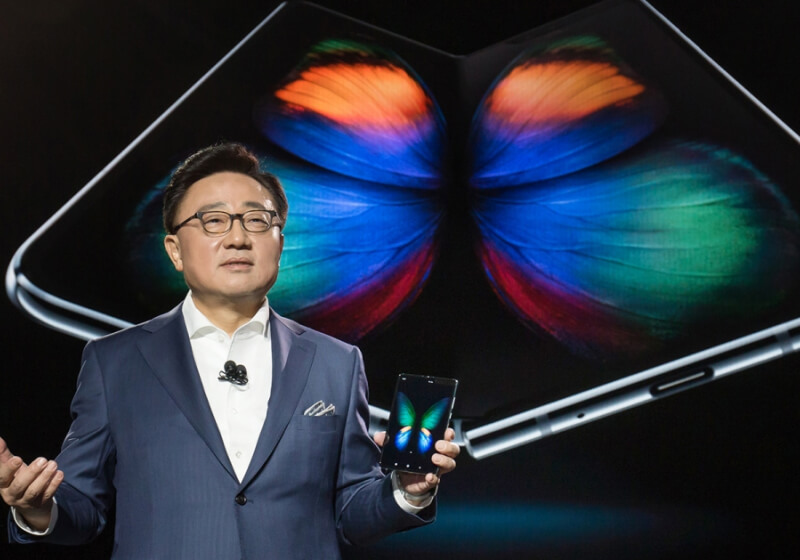 Samsung exec explains why the Galaxy Fold beats Huawei's Mate X