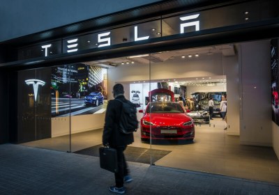 tesla elon musk model 3 closure online sales