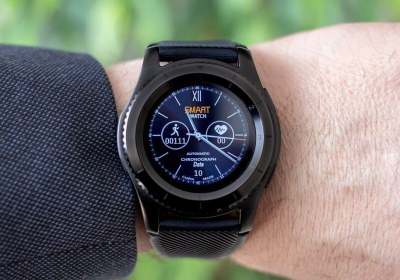 global yoy apple watch samsung