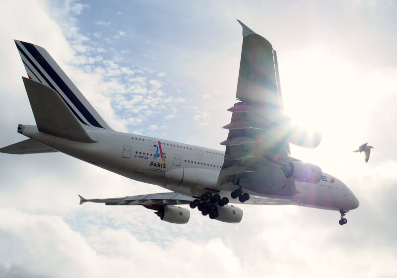 Researchers unveil flightassistance system that lets planes land